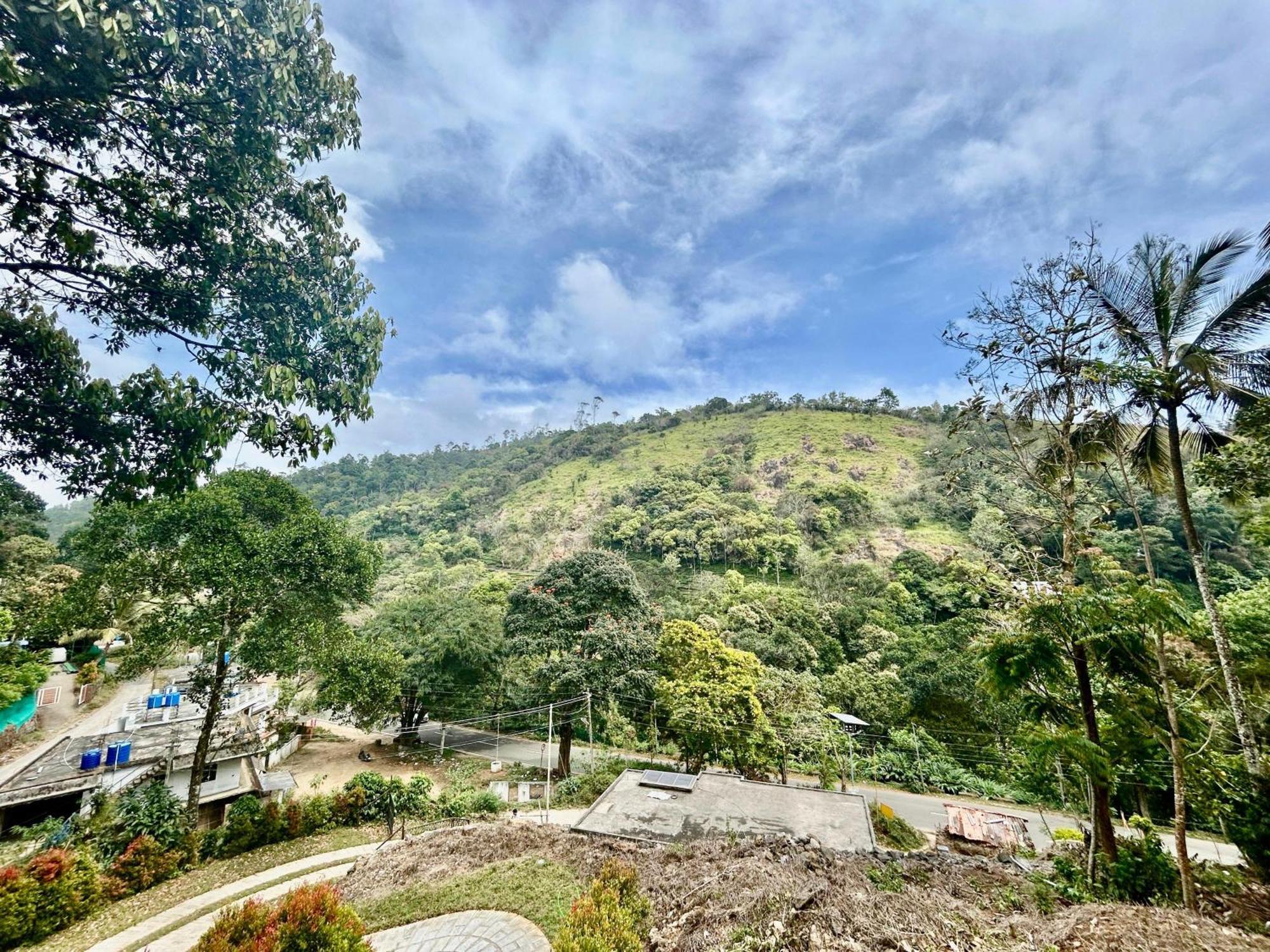 Misty Heights Peermade - Private Mountain Villa Retreat Vandiperiyar ภายนอก รูปภาพ