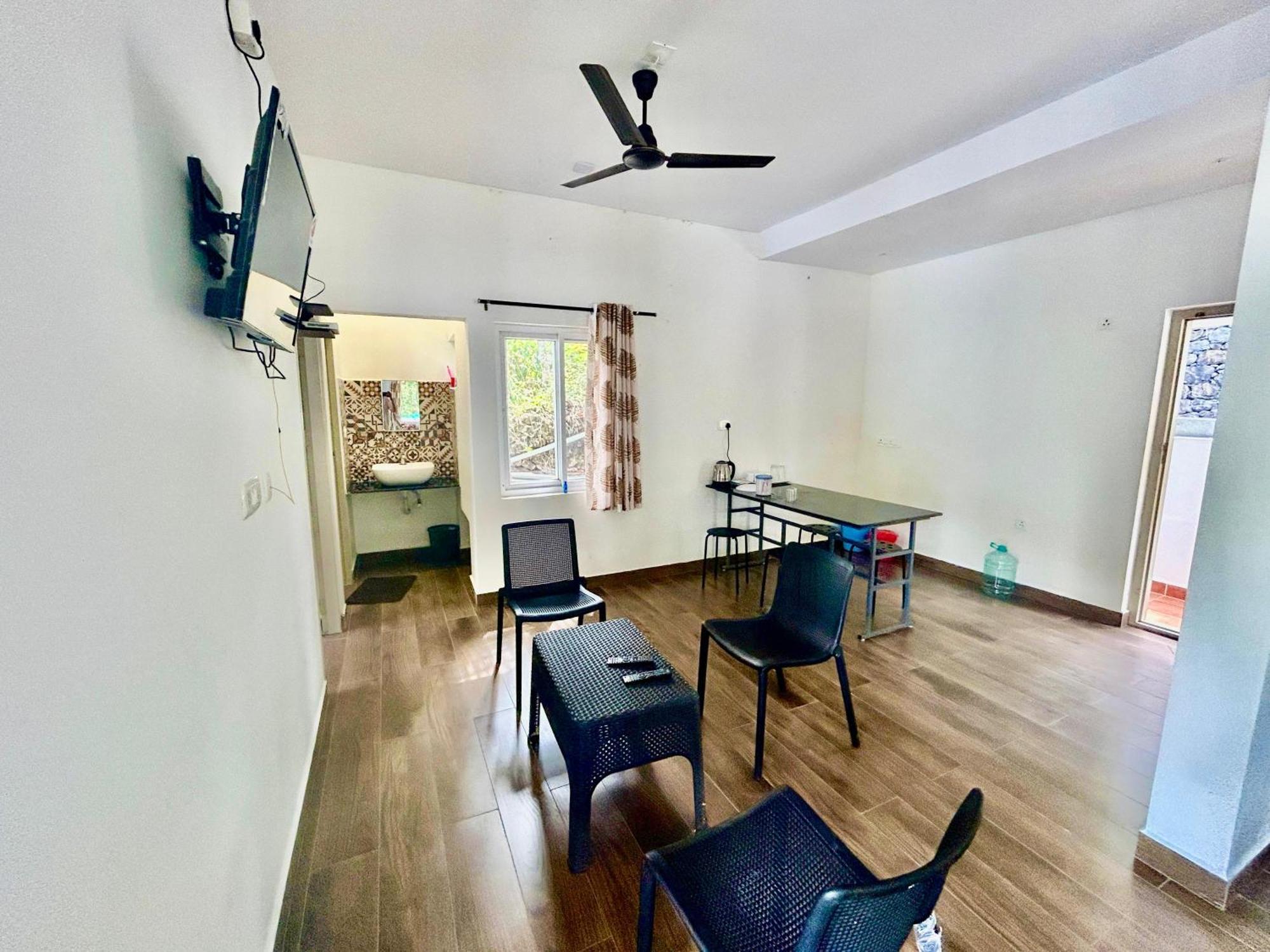 Misty Heights Peermade - Private Mountain Villa Retreat Vandiperiyar ภายนอก รูปภาพ