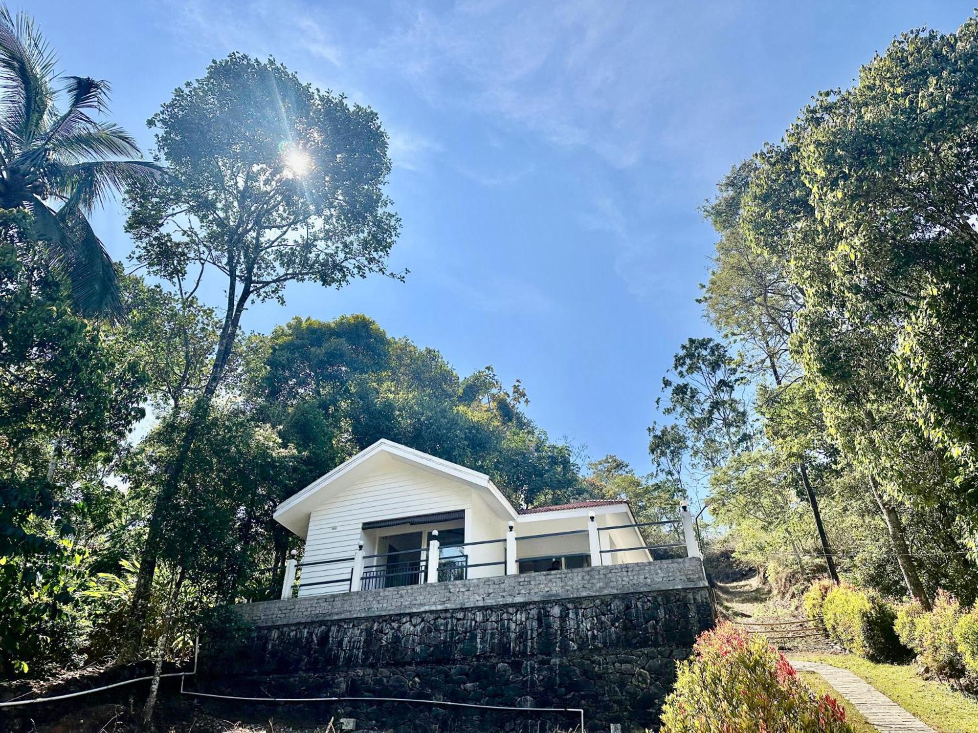 Misty Heights Peermade - Private Mountain Villa Retreat Vandiperiyar ภายนอก รูปภาพ